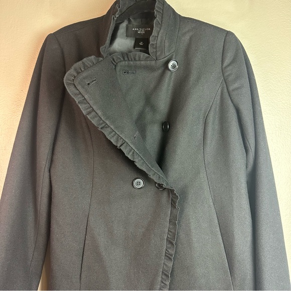 Ann Taylor Petite Black Double Breasted Ruffled Funnel Neck Coat/Blazer SzMP - Picture 4 of 10